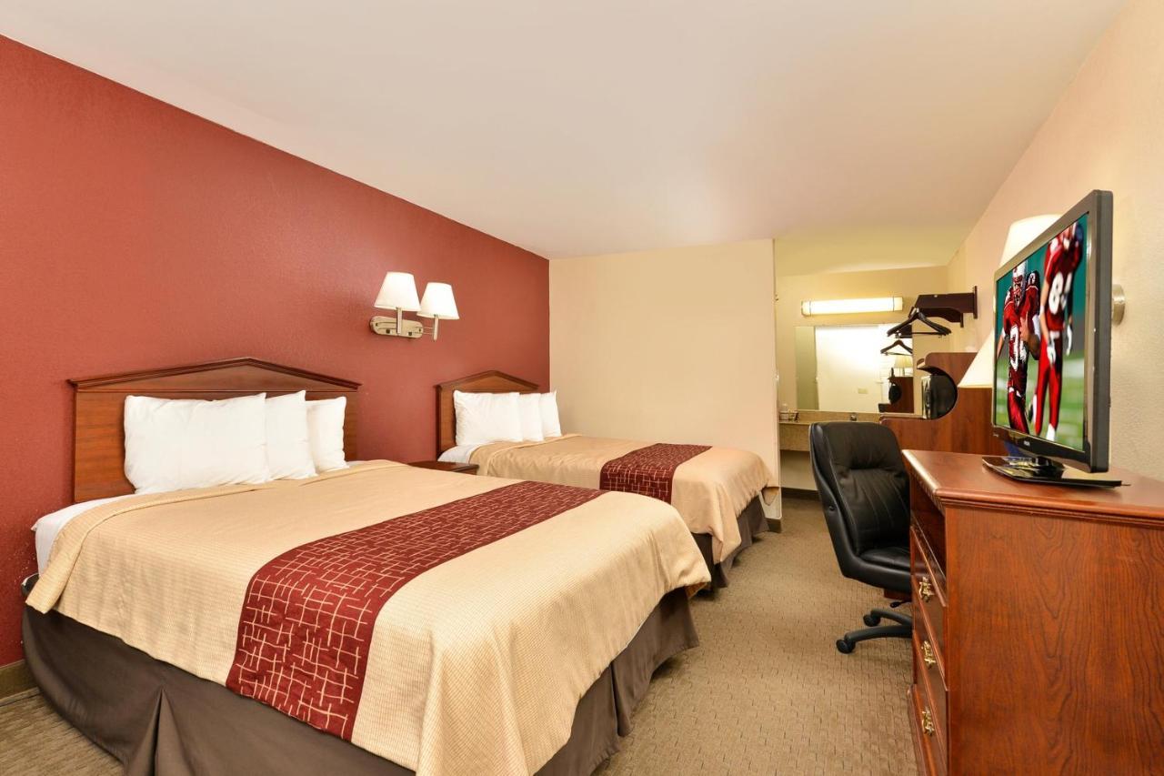 Red Roof Inn Dalton Exterior foto